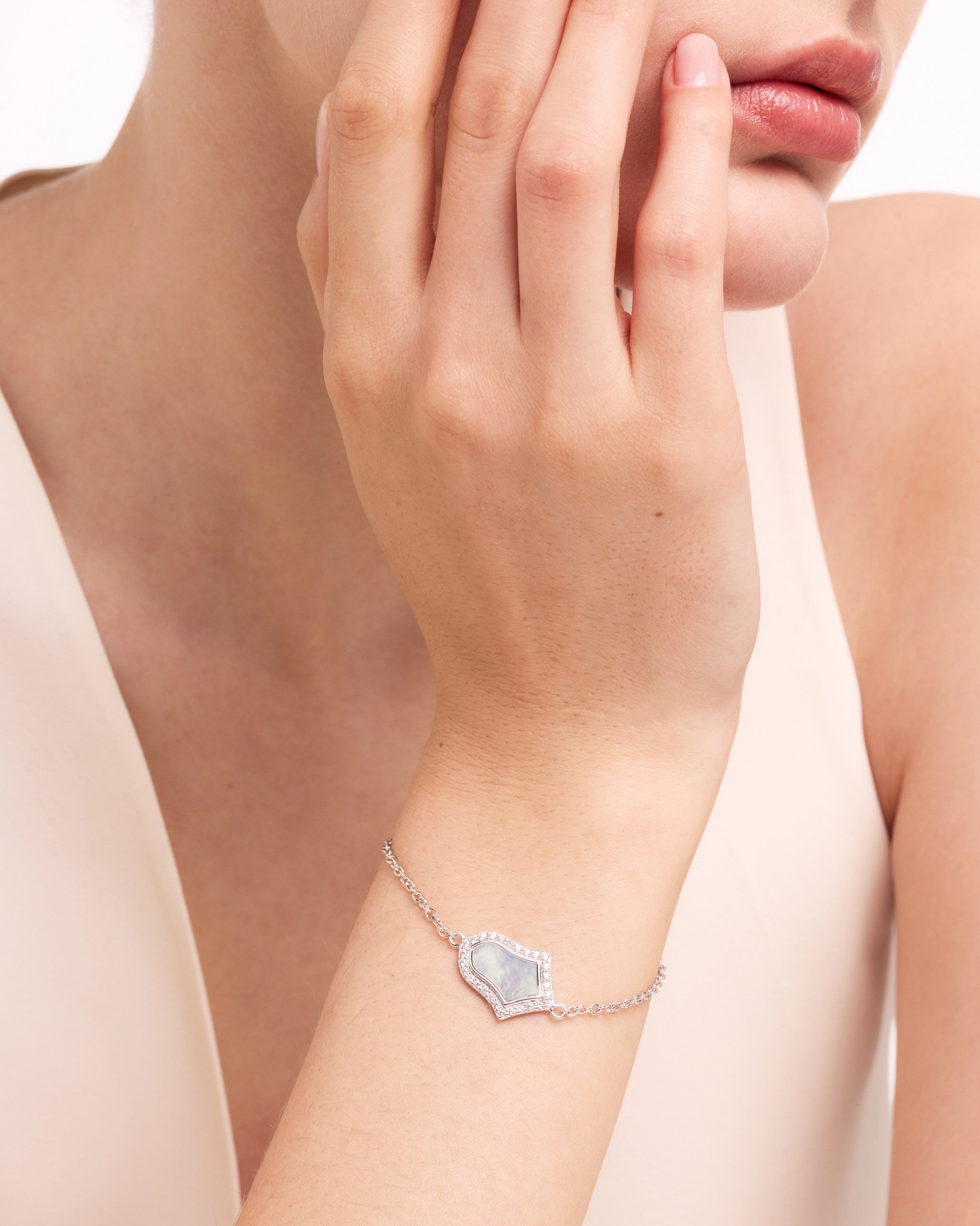Steppe Tulip Double-Sided Bracelet | Mother of Pearl | Rhodium